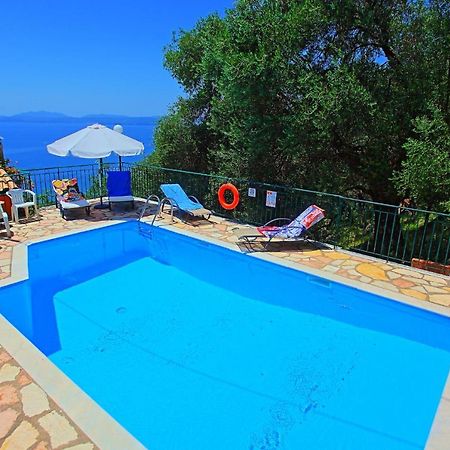 Seaview Calypso Villa Nisaki  Buitenkant foto