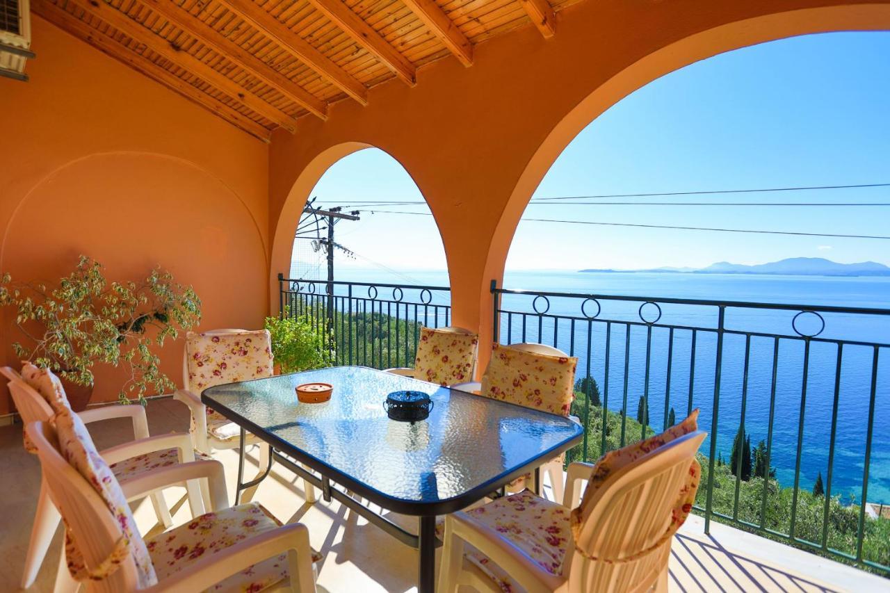 Seaview Calypso Villa Nisaki  Buitenkant foto