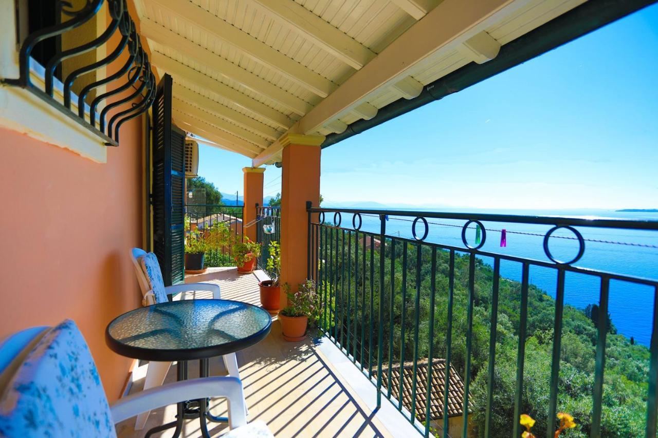Seaview Calypso Villa Nisaki  Buitenkant foto