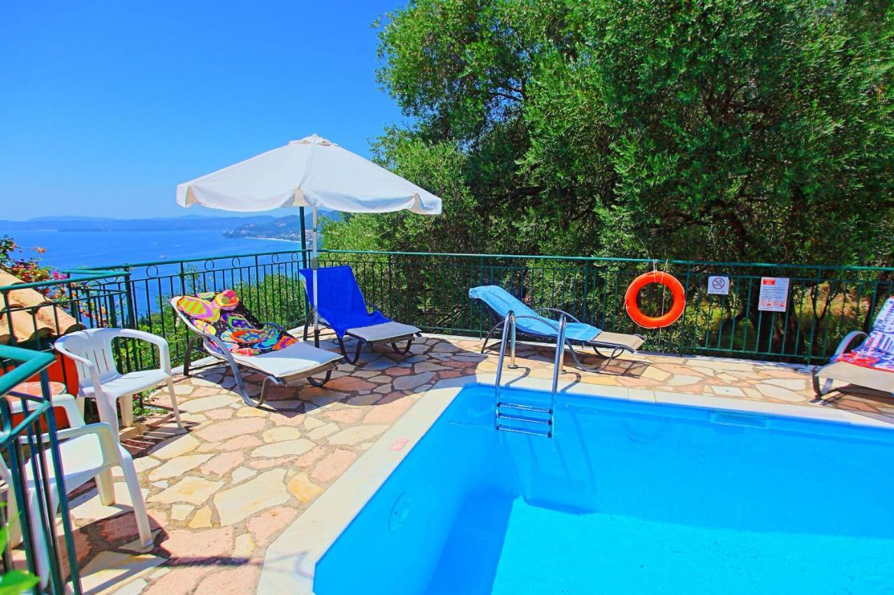 Seaview Calypso Villa Nisaki  Buitenkant foto